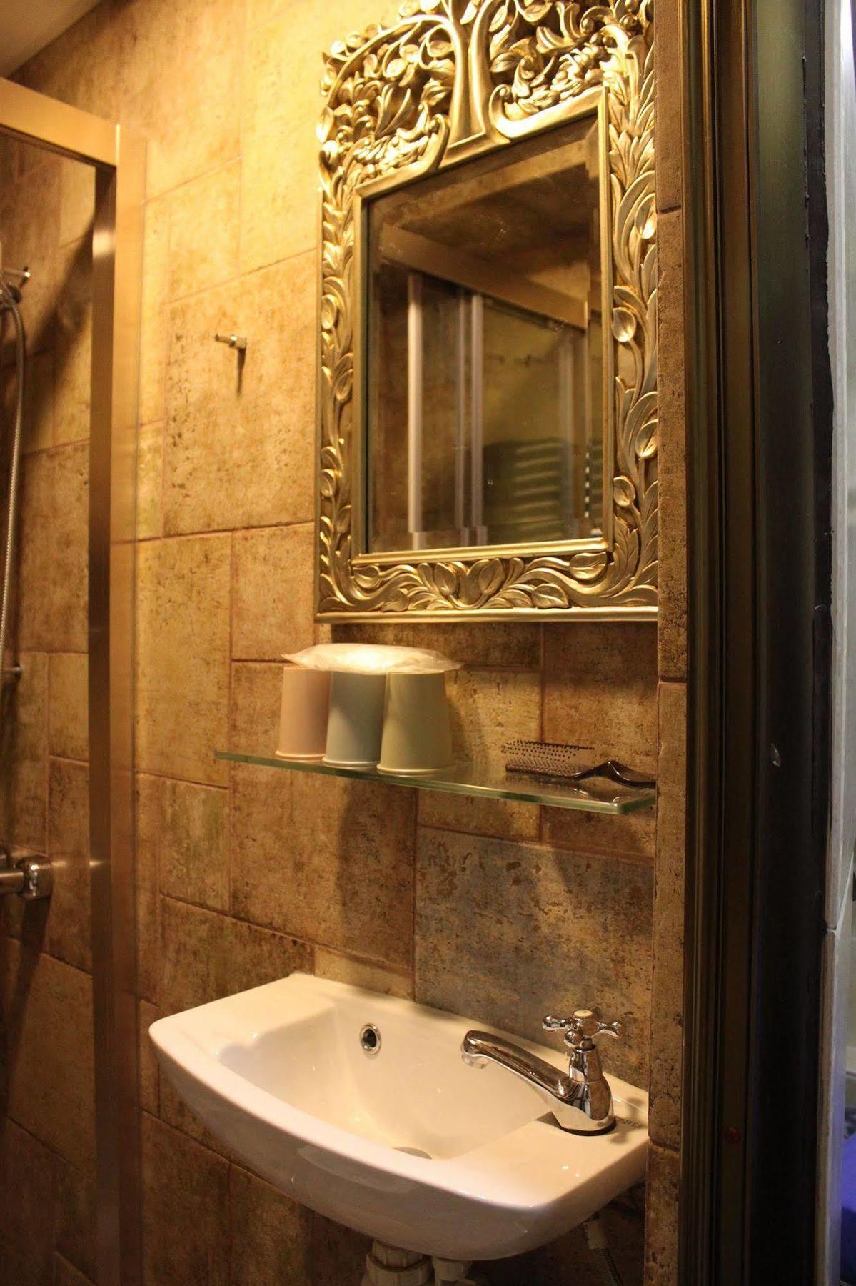 Grand Inn Хонконг Екстериор снимка